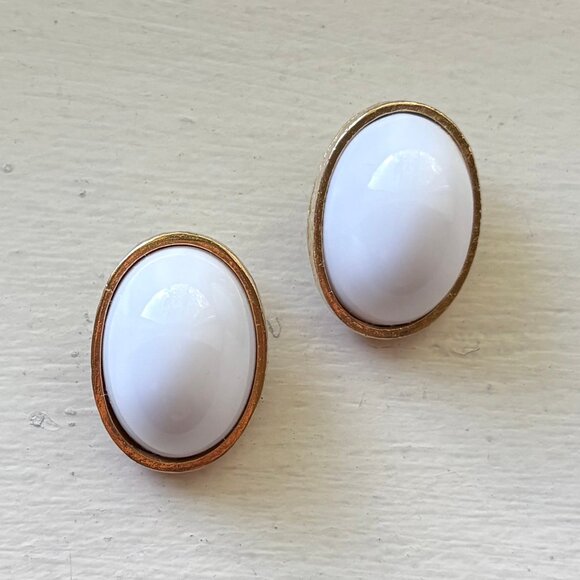 White Acrylic Clip-On Earrings by Zentall - Picture 1 of 7
